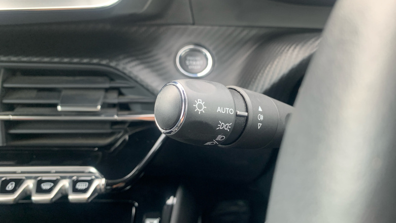 Peugeot 208 1.2 PureTech 100 Allure Premium 5dr Petrol Hatchback